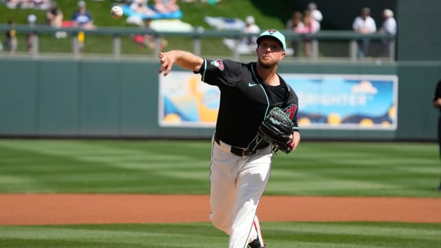 Merrill Kelly pitches against Cubs March 8, 2024